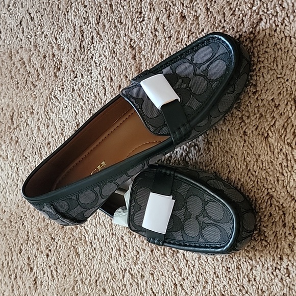 Casual shoe - Picture 1 of 10